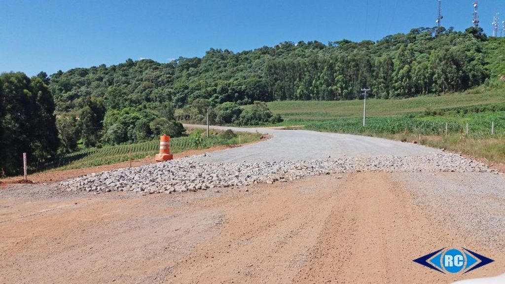 Retomada a obra de pavimentação na rodovia Ouro a Jaborá