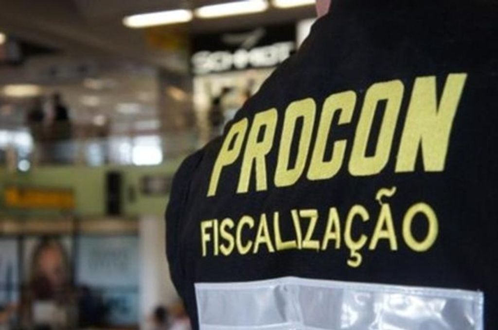 Lojas de Joaçaba deverão afixar em local visível fone e endereço do PROCON