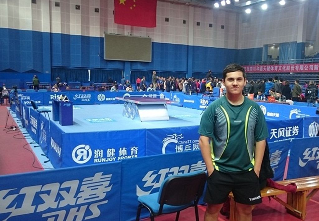 Mesatenista Daniel Godoi avalia treinamento na China