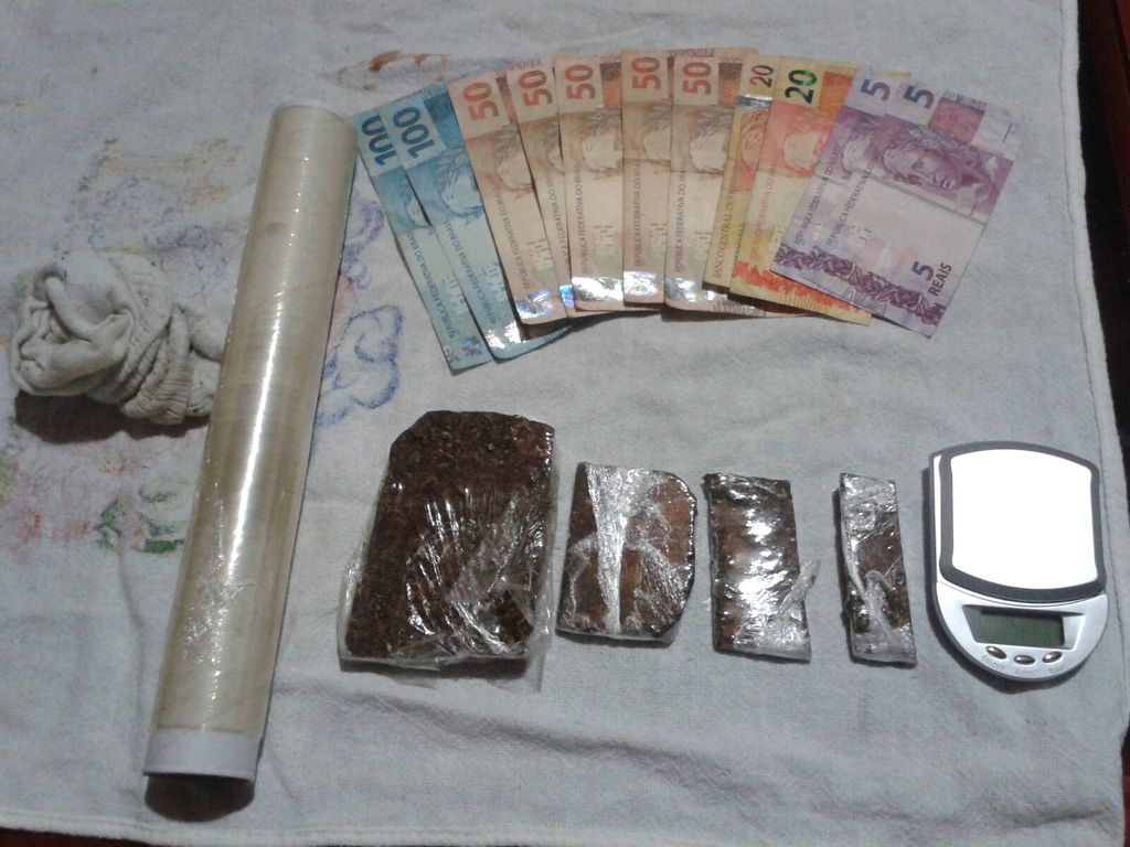 Menor é apreendido com drogas em Herval