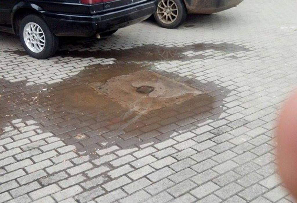 Fossa séptica da nova rodoviária transborda e usuários do local reclamam da situação