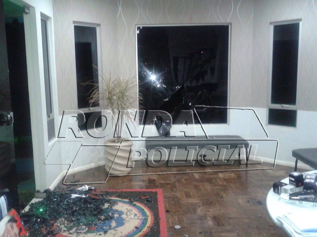 Marido traído depreda Prefeitura no Oeste