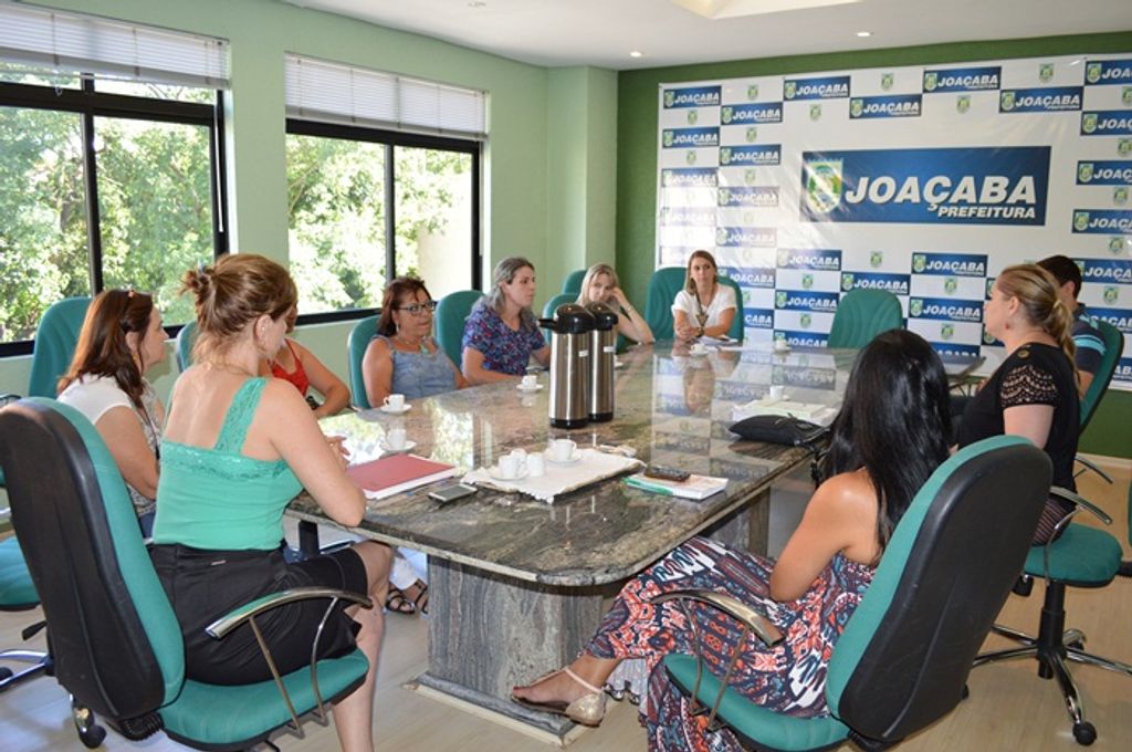 Promotoria realiza reunião com novos membros do Conselho Tutelar de Joaçaba