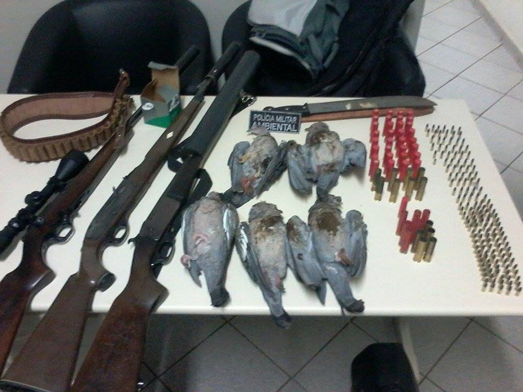 Polícia ambiental apreende material de caça e animais abatidos em Lacerdópolis
