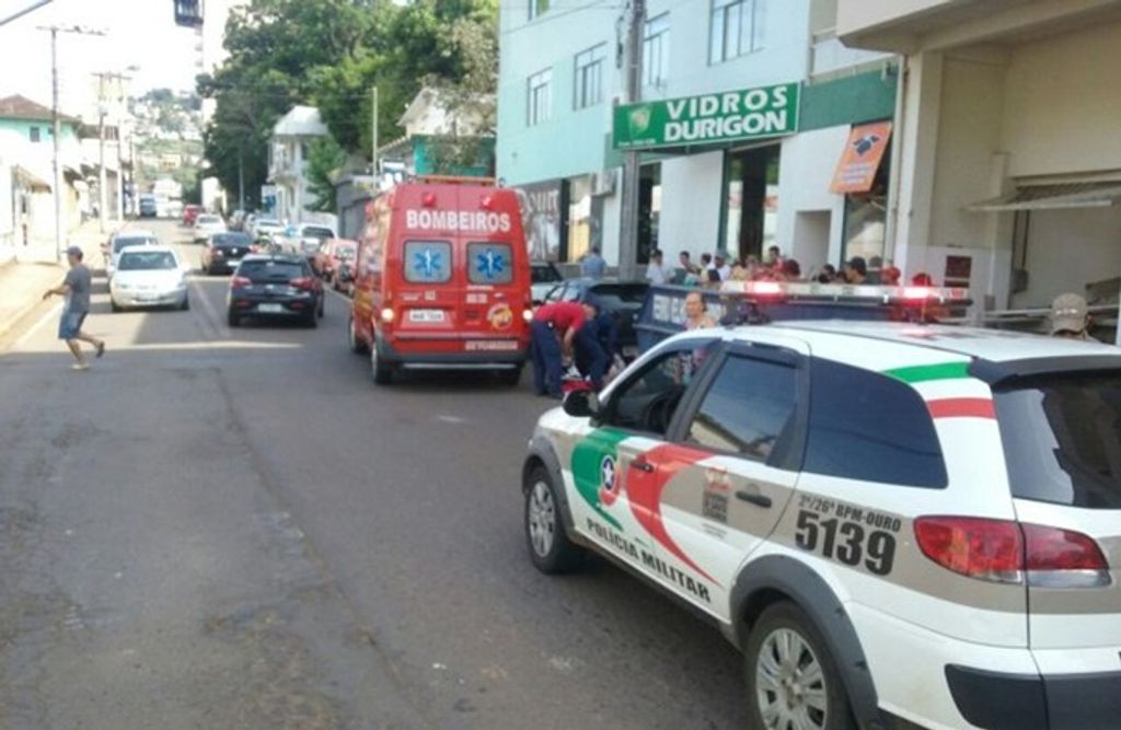 Pintor sofre queda de cinco metros de altura no centro de Capinzal