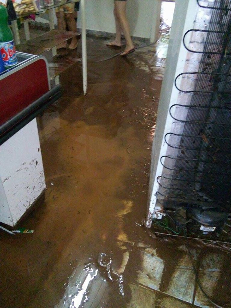 Comerciante de Luzerna registra grande prejuízo por causa da chuva
