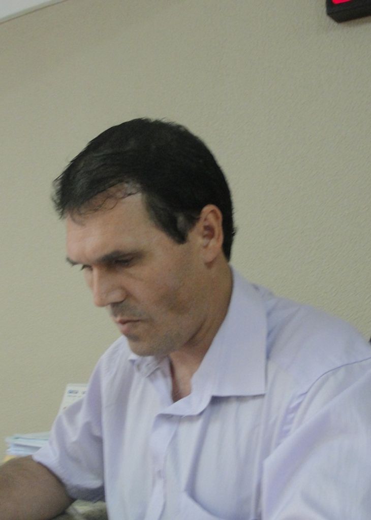 Bancadas do PR, PSDB e PP solicitam melhorias urgentes em ruas de bairro e centro da cidade