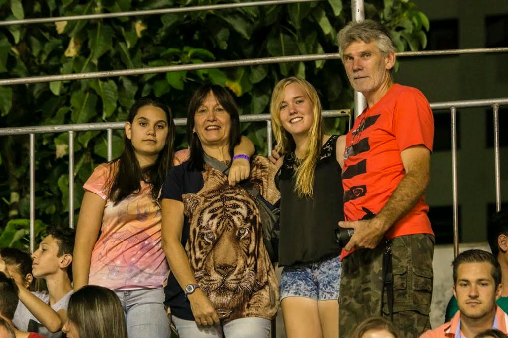Turistas estrangeiros no carnaval de Joaçaba
