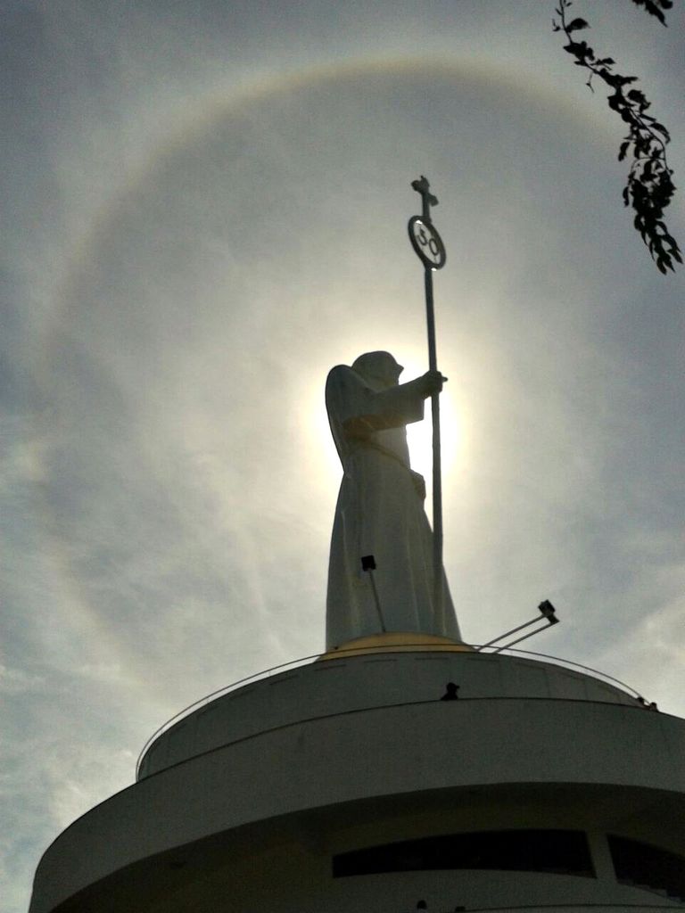 Leitora registra fenômeno solar no monumento Frei Bruno