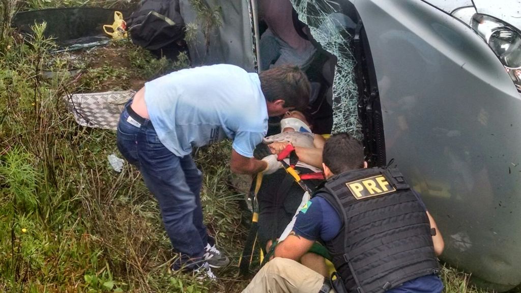 PRF atende acidente no trevo de Palmas