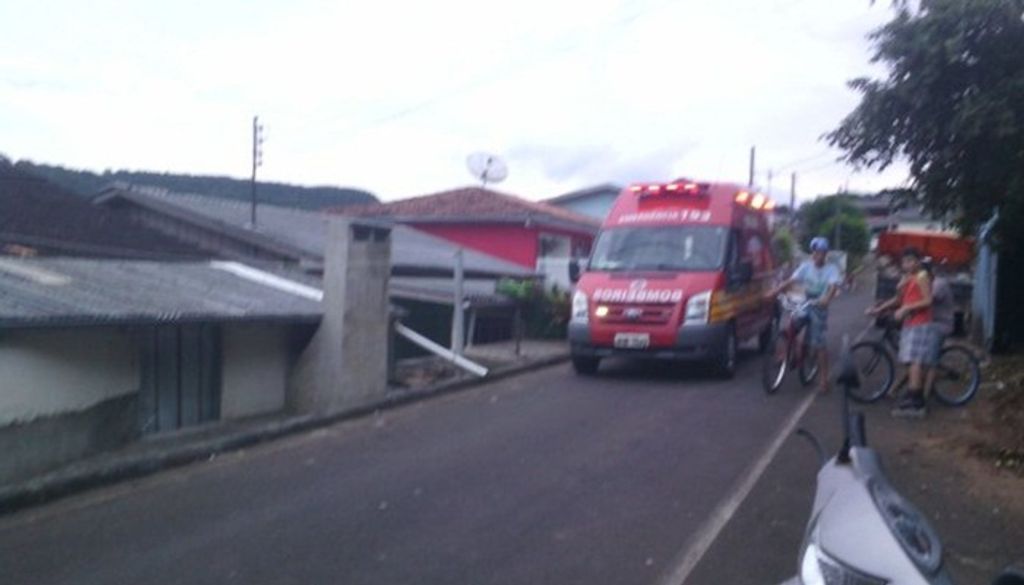 Mulher é agredida a golpes de facão pelo marido em Capinzal