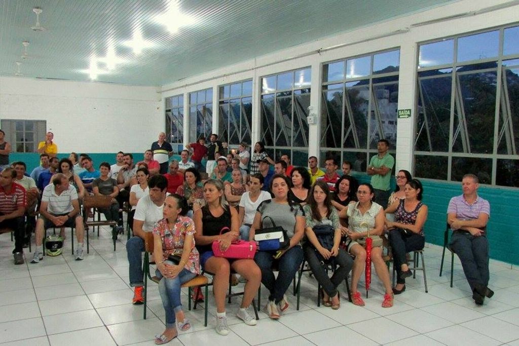 Servidores públicos municipais encerram estado de greve