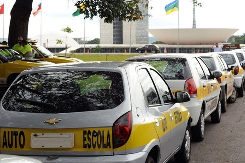 Instrutor indenizará moralmente autoescola de Joaçaba por assediar alunas durante aulas práticas