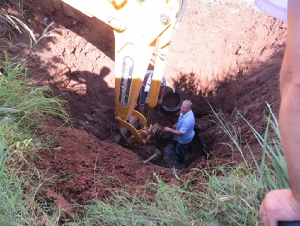 Depois de alguns alagamentos, Prefeitura de Capinzal faz limpeza da tubulação