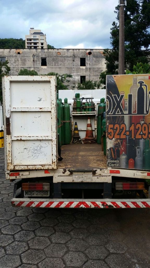 Polícia apreende mais um caminhão de empresa investigada por adulteração de gás medicinal