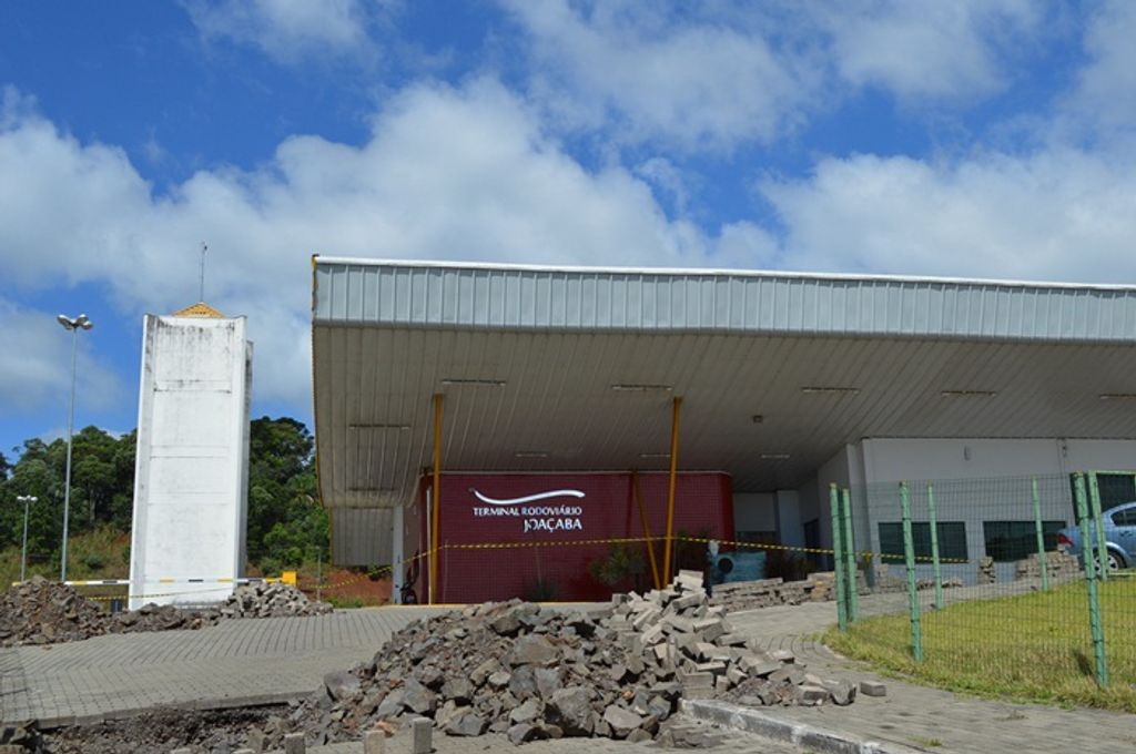 Esgoto da nova rodoviária está sendo ligado ao sistema municipal de tratamento