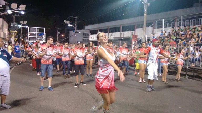 Segunda noite de ensaios técnicos agita a Avenida XV de Novembro