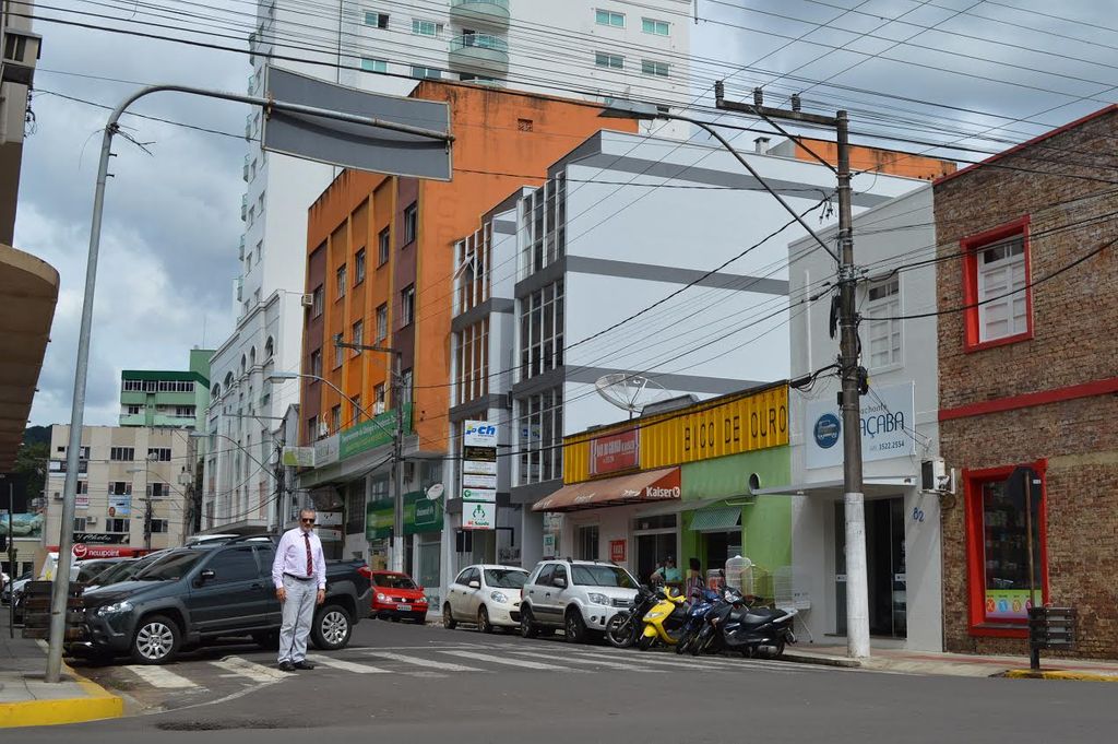 Cruzamentos mais perigosos do Centro de Joaçaba terão lombadas extendidas