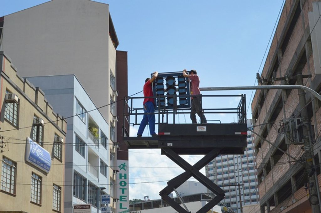 Novos semáforos são instalados em Joaçaba