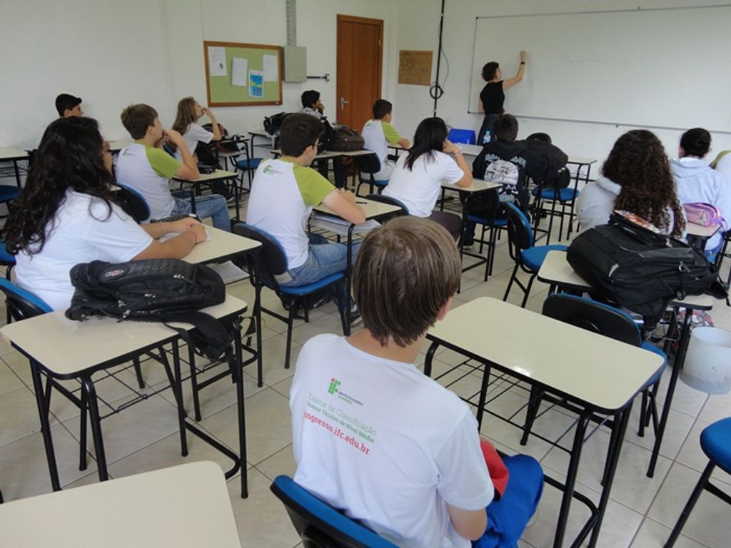 Estudantes de cursos técnicos também devem ficar atentos à formação dos professores