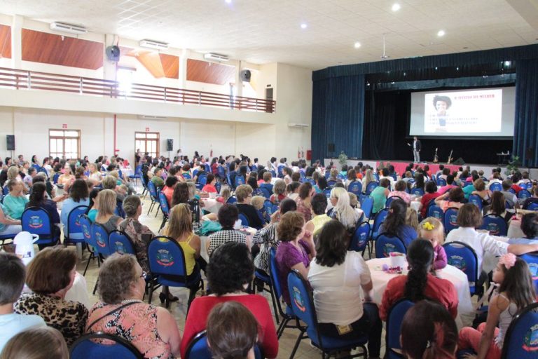Encontro reúne mulheres da cidade e do interior em Piratuba