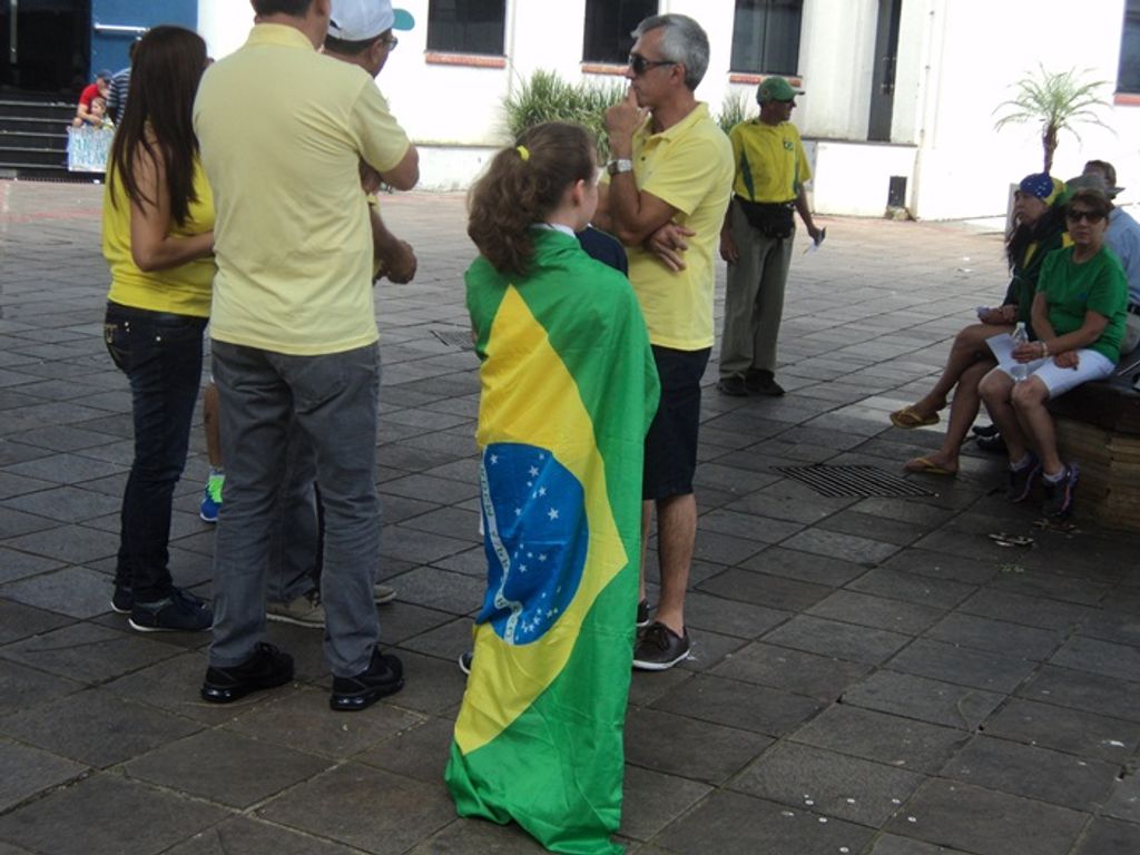 Organizadores dizem que 7 mil pessoas participaram da manifestação