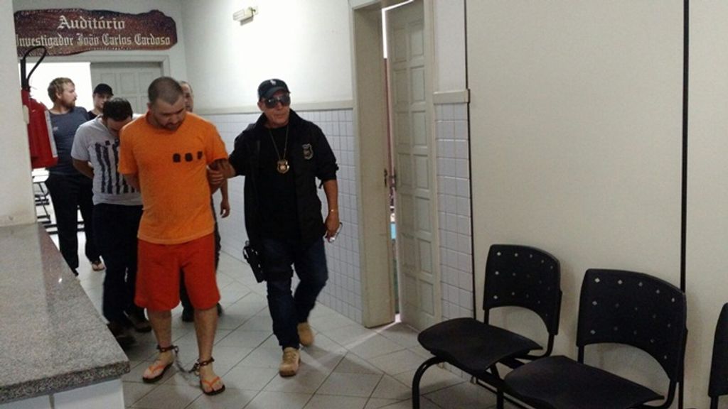 Polícia Civil prende várias pessoas em operação contra o tráfico de drogas