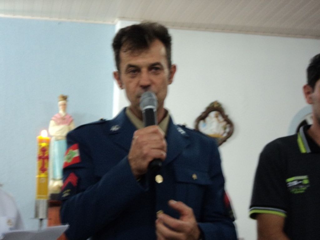 Sargento do Corpo de Bombeiros de Joaçaba se aposenta e é homenageado