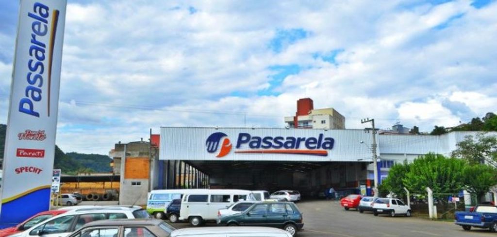 Vereador pede para que terreno seja doado ou vendido ao supermercado Passarela