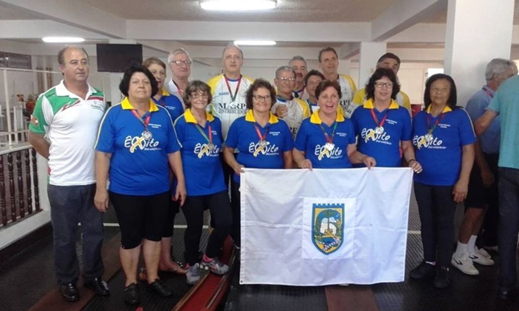 Canastra de Joaçaba é campeã microrregional dos Jogos da Terceira Idade
