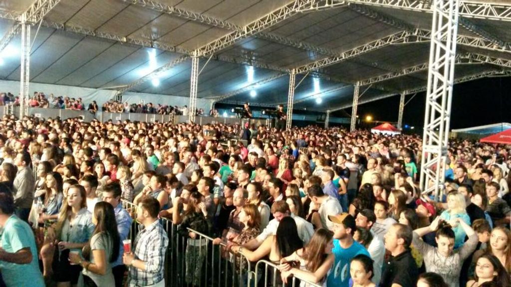 Fernando e Sorocaba fazem show hoje na Expotílias 2016