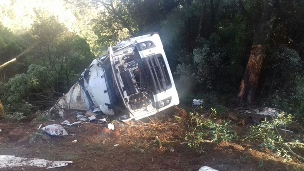 Acidente mata caminhoneiro na BR 282 em Catanduvas