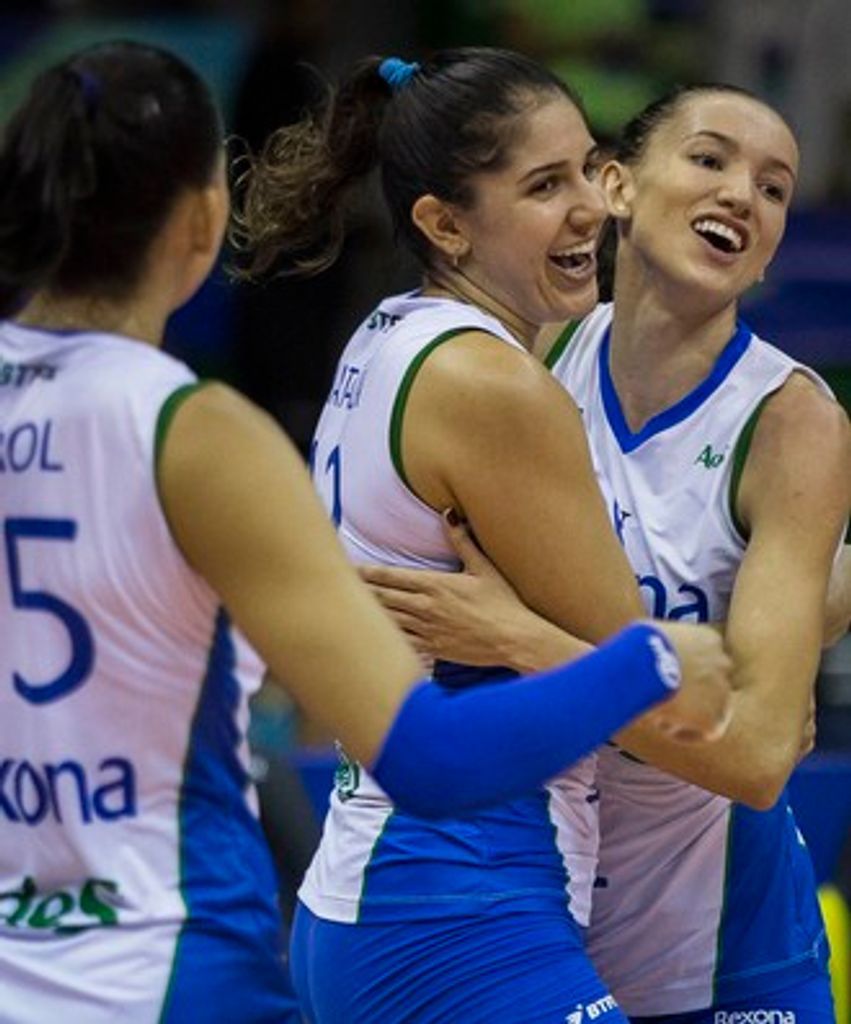 Natália é convocada para a Seleção Olímpica um dia após o título da Superliga