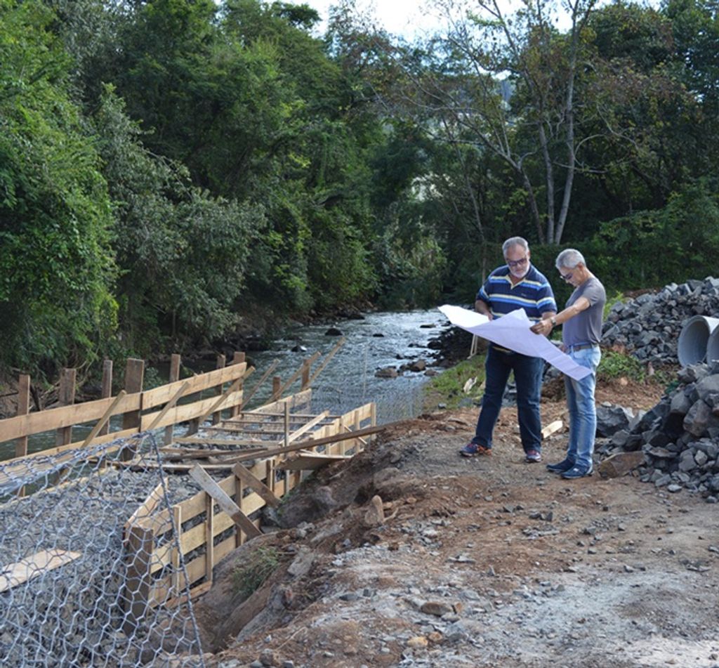 Seguem as obras do muro de gabião em Joaçaba