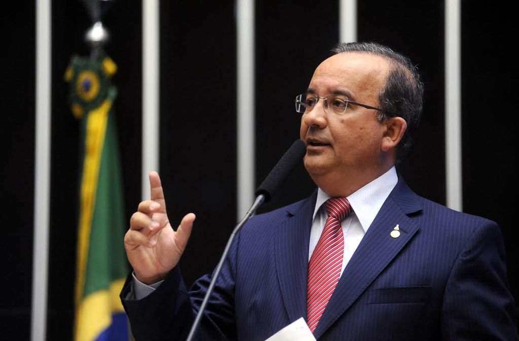 Câmara vai aprovar impeachment, avalia Jorginho Mello