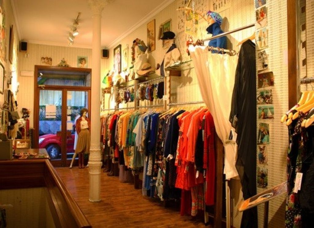 Moda e Estilo – BRECHÓ : Consumo consciente da moda
