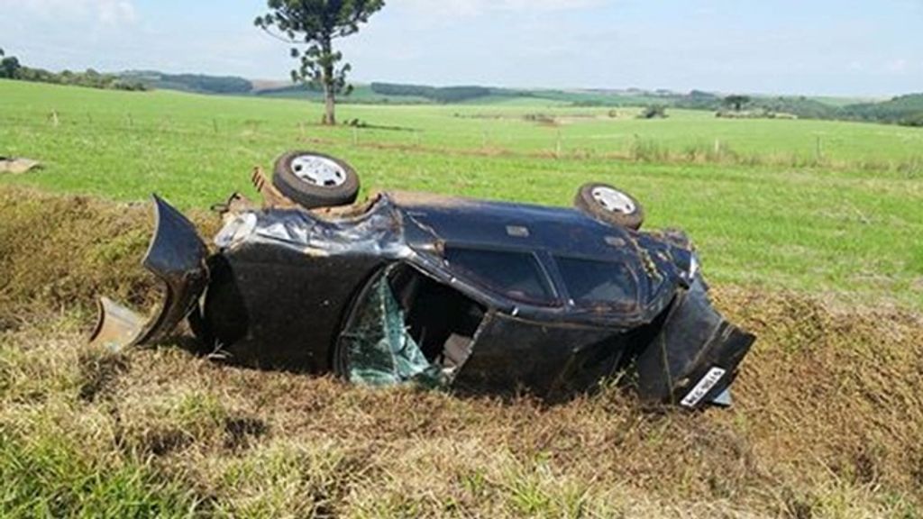 Mãe e filha de 6 anos escapam após terem o carro roubado e ficar sob o poder de assaltante em Campos Novos
