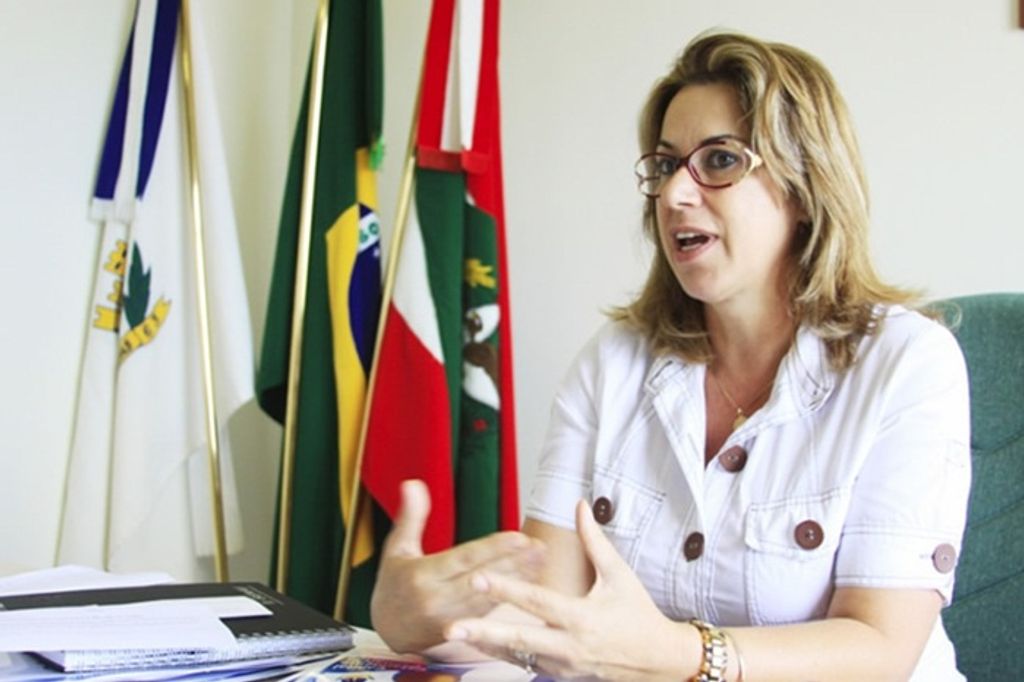 Prefeita de Catanduvas e envolvidos em fraude em licitação têm os bens bloqueados