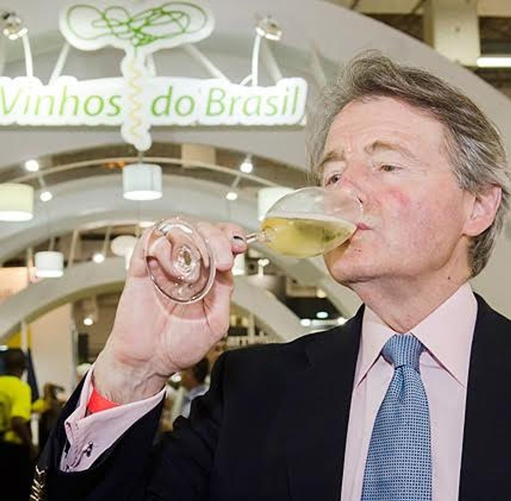 Coluna Brinda Brasil – Beber espumante estrangeiro no Brasil é MICO!