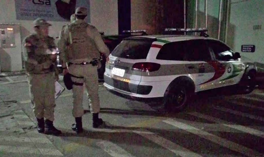 Adolescente é esfaqueado dentro de colégio em Concórdia