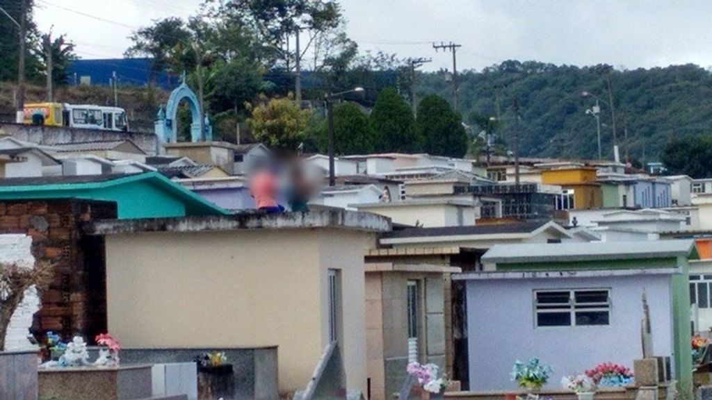 Vandalismo no cemitério de Herval deixa corpo exposto