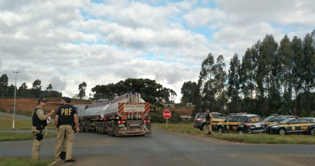 Manifestantes liberam rodovias na região