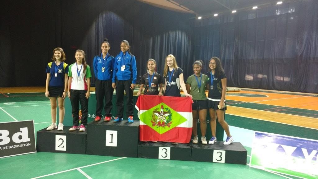 Três medalhas nacionais para Joaçaba no Badminton