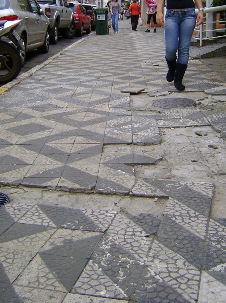 OAB de Joaçaba emite parecer de inconstitucionalidade para multa de imóveis sem passeio público
