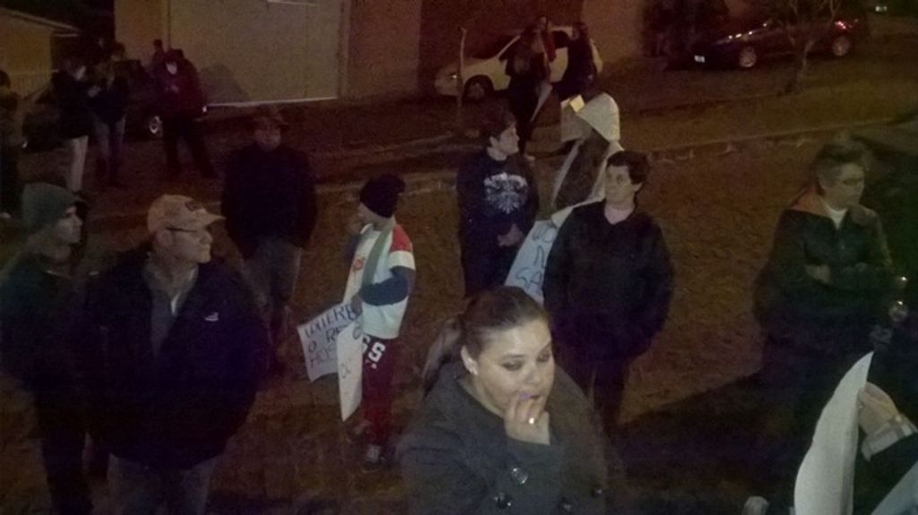 Realizada manifestação contra a suspensão dos atendimentos no hospital de Catanduvas