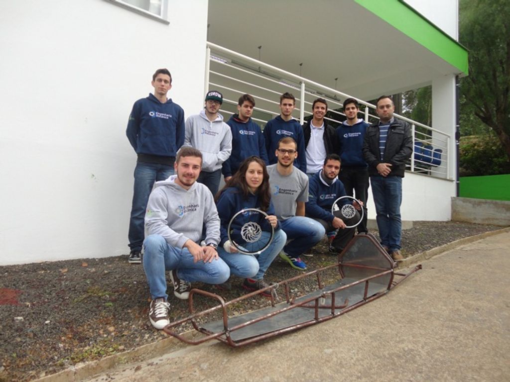 Carros e eficiência energética: projeto de pequisa desafia alunos no IFC Luzerna