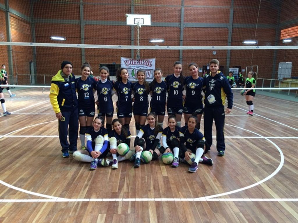 Meninas do pré-mirim da AJOV conquistam vice-campeonato em etapa da categoria mirim