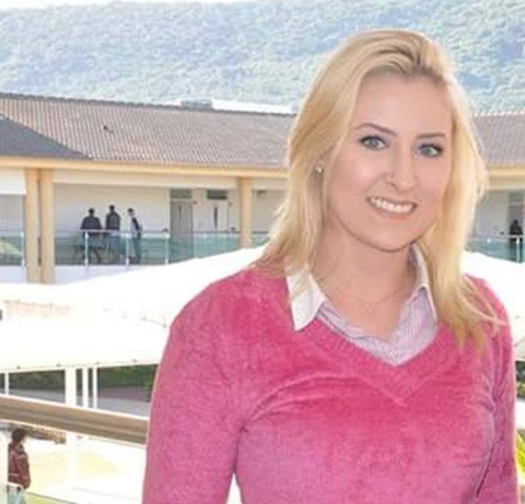 Ex-aluna do Colégio Marista Frei Rogério participa de encontro de Direitos Humanos na Suiça
