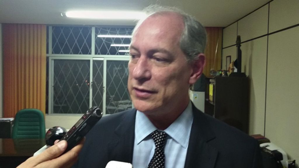 Ciro Gomes palestra em Joaçaba e tece críticas ao trabalho do juíz Moro, Dilma e Lula
