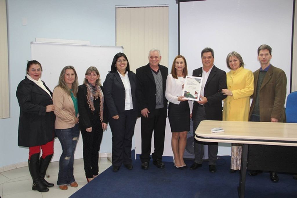 Oito gestores municipais da regional do SEBRAE Meio-Oeste recebem Selo de Prefeito Empreendedor